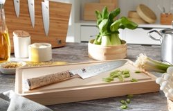 Poradnik dla wybierających noże - ważna kwestia deski kuchennej