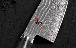 Ostry kontra ostry, czyli noże damasceńskie i noże Kurouchi